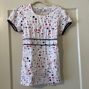 Scrub top. Perfect for healthcare worker. Two pockets. EUC